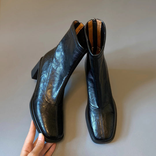 Damen Knöchelstiefelette aus Leder mit quadratischer Zehenpartie und mittlerem Blockabsatz Shop Nory