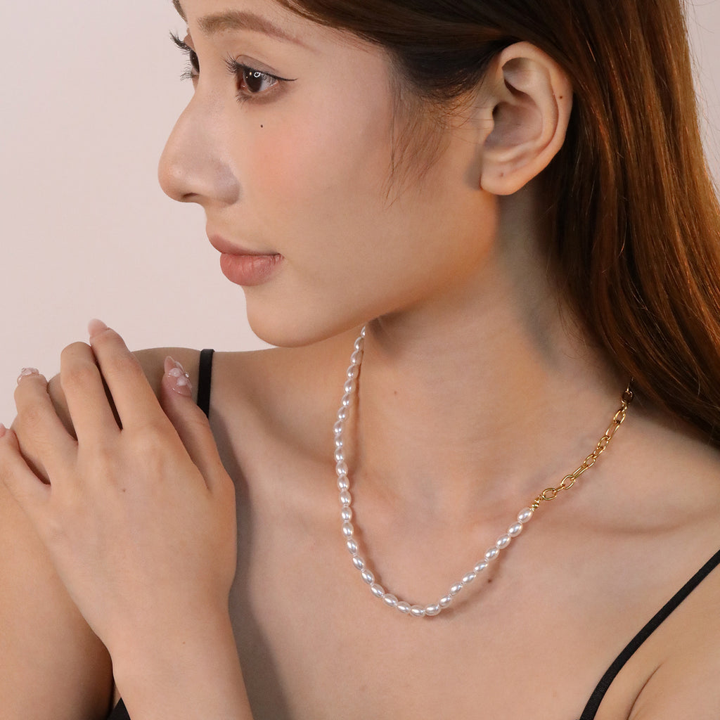 Damen elegante Halskette mit hochwertigen Perlen und feinem Kettendesign Shop Nory