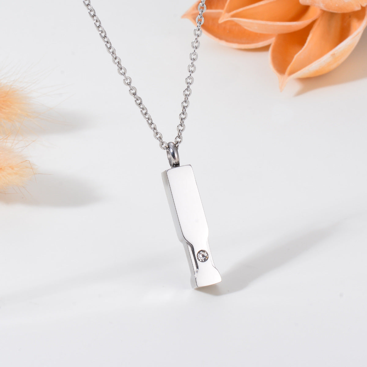 Damen eleganter Medaillon-Anhänger mit funkelndem Kristall und zeitloser Kette Shop Nory