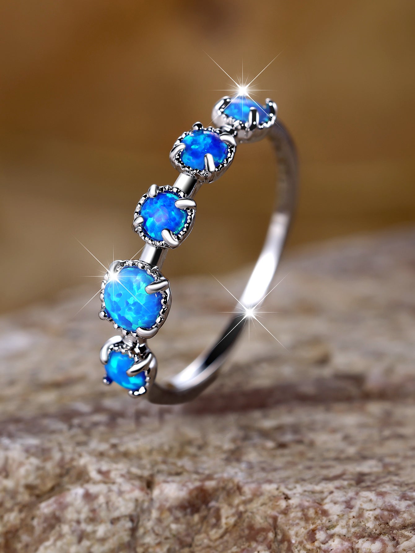 Damen Ring mit schimmerndem Opalmuster und eleganter Zirkonia-Verzierung Shop Nory