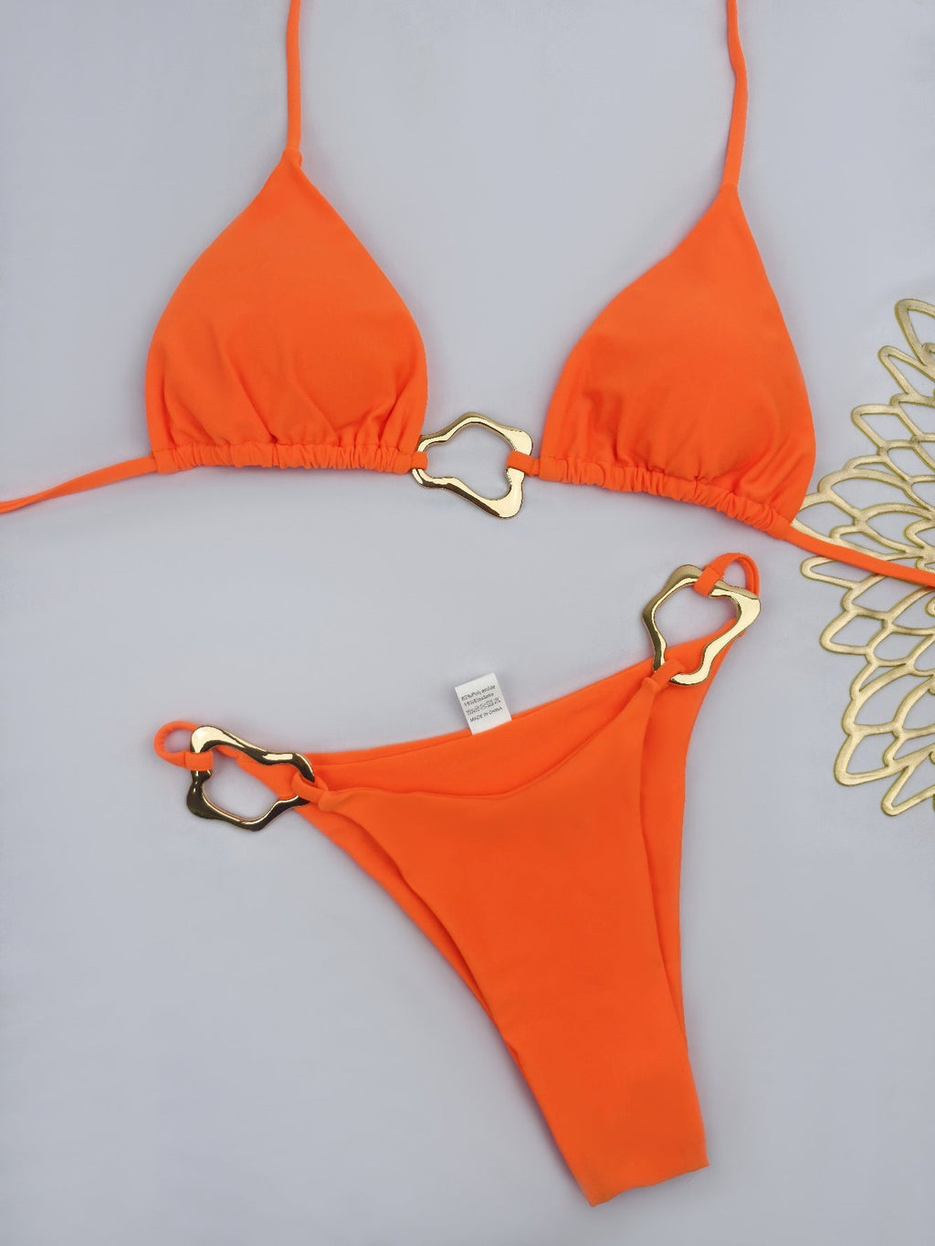 Damen Triangel-Bikini mit stilvollen Goldakzenten
