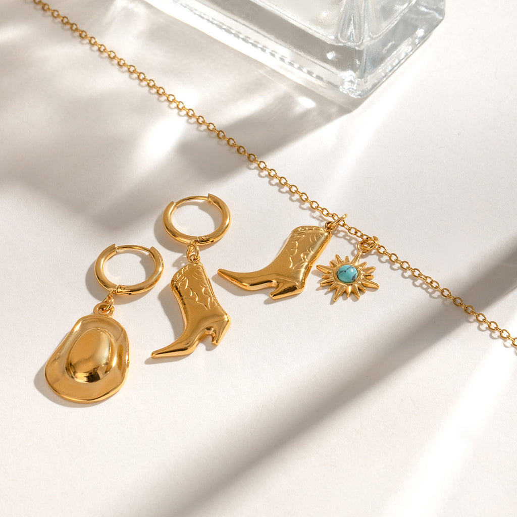 Damen Halskette mit charmantem Stiefelmuster und blaue Zirkonia Akzent Shop Nory