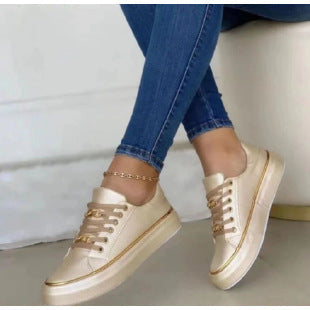 Damen trendige Sneakers mit luxuriösen goldenen Details
