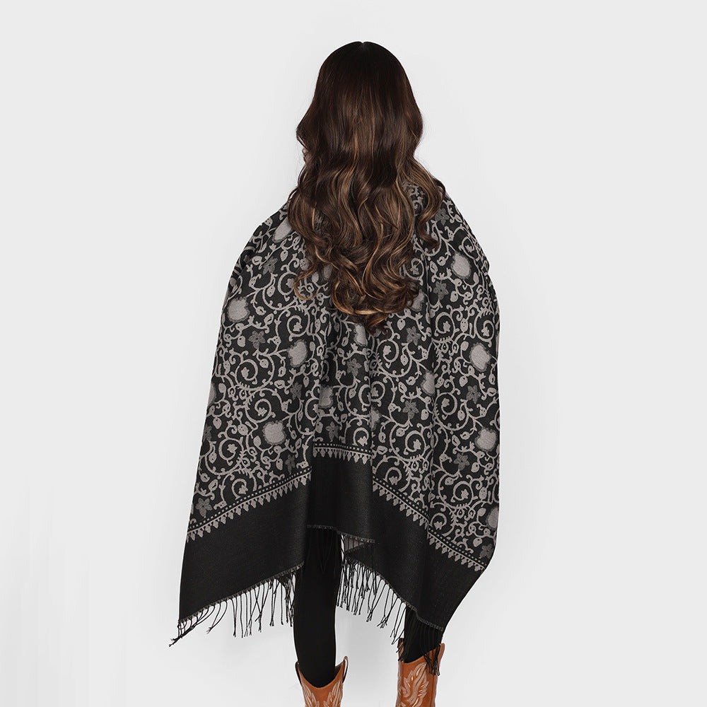 Damen Jacquard-Ruana mit ornamentalem Bordürenmuster und Fransensaum Shop Nory