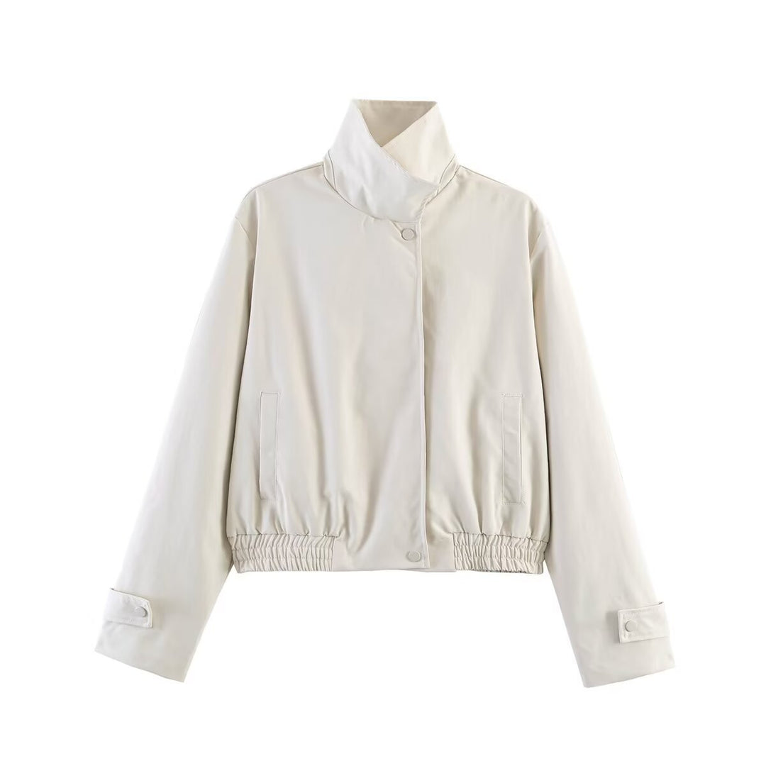 Damen Kurz geschnittene minimalistische Blousonjacke aus weichem Vegan‑Leder mit Umlegekragen und elastischem Saum Shop Nory