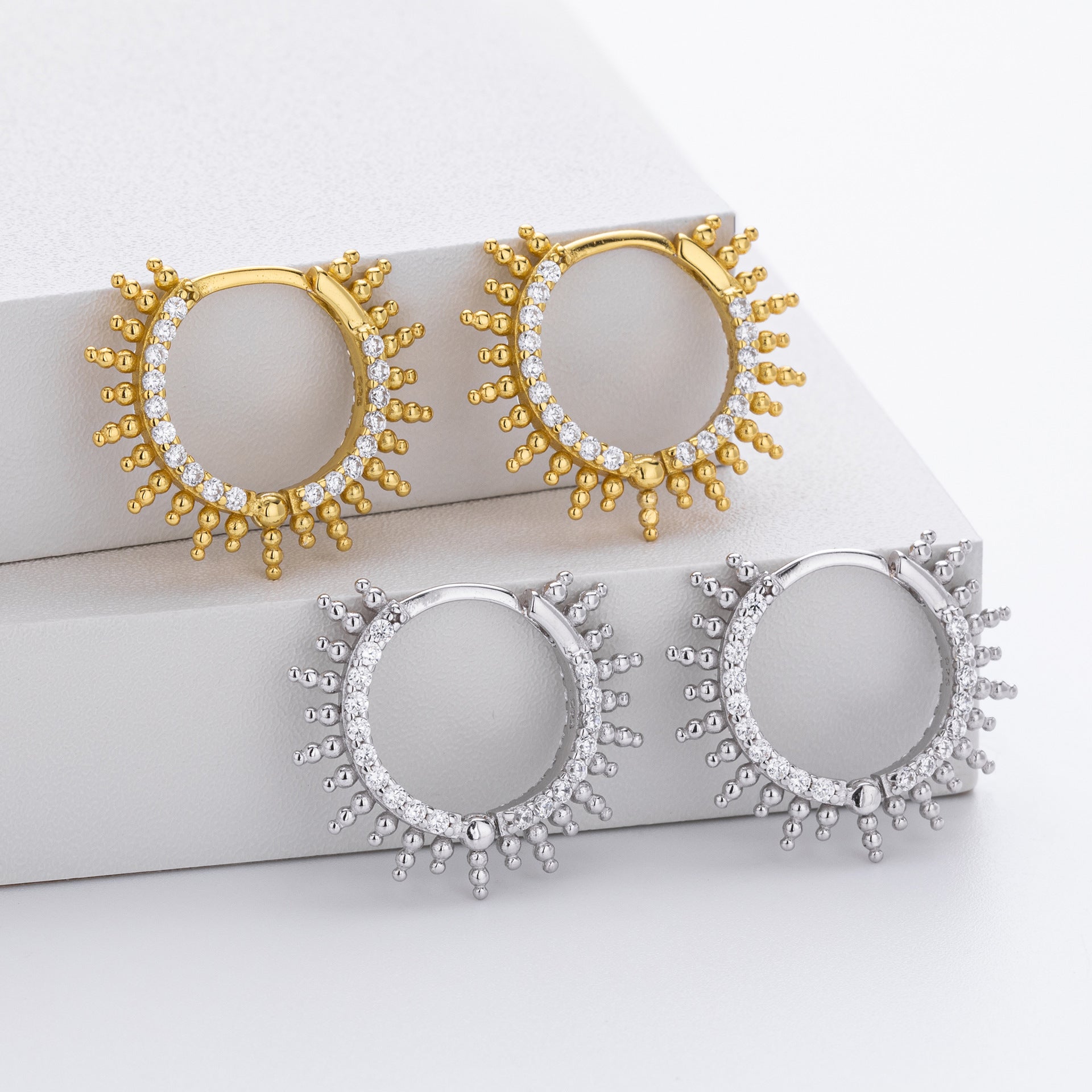 Damen Ohrstecker mit funkelnden Zirkonia Shop Nory