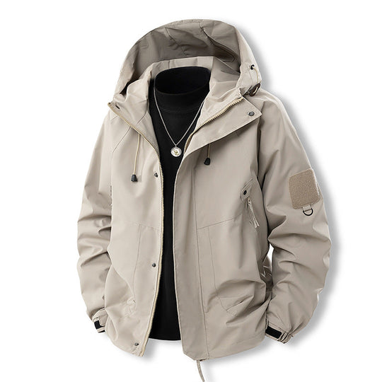 Herren funktionale Outdoor-Jacke mit verstellbarer Kapuze und praktischen Taschen