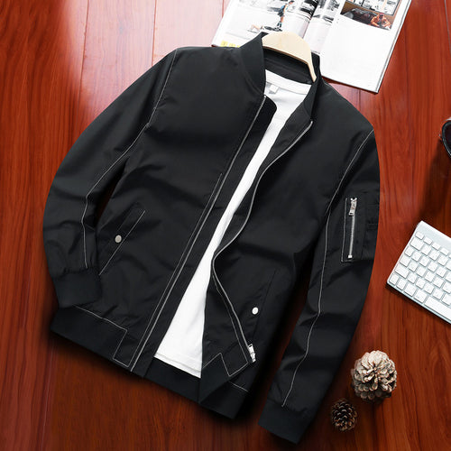 Herren leichter Bomberblouson im Aviator‑Look mit Ärmeltasche und Kontraststeppungen Shop Nory