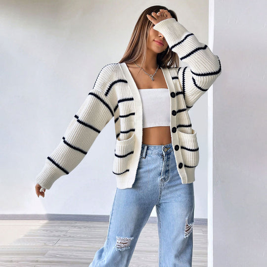 Damen oversized Strickcardigan mit Rippenkante, aufgesetzten Taschen und Knopfverschluss Shop Nory