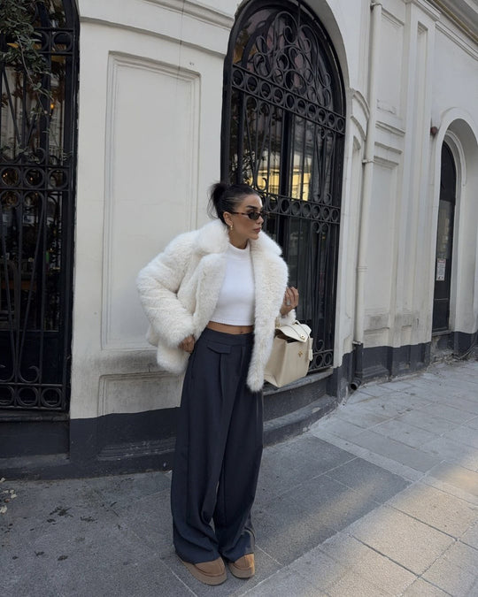 Damen Kurzblouson aus dichtem Kunstpelz mit großzügigem Schalkragen Shop Nory