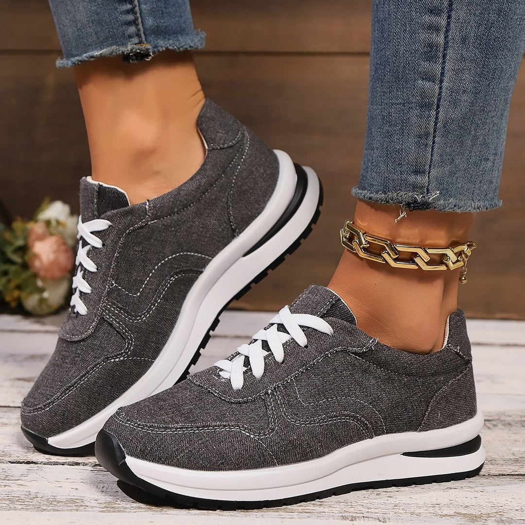 Damen Leichter Canvas‑Sneaker mit gepolstertem Komfortfußbett und profilierter Laufsohle Shop Nory