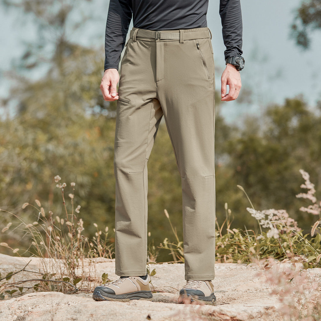 Herren Softshell-Trekkinghose mit Stretch, wasserabweisenden Reißverschlusstaschen und verstellbarem Bund Shop Nory