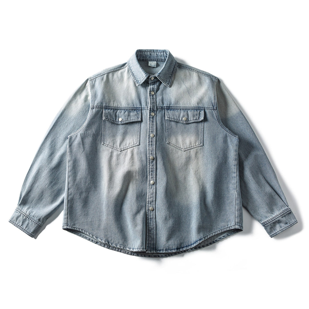 Damen Weite Denim‑Hemdjacke im Oversize‑Cut mit Druckknopfblende, Western‑Brusttaschen und abgerundetem Saum Shop Nory