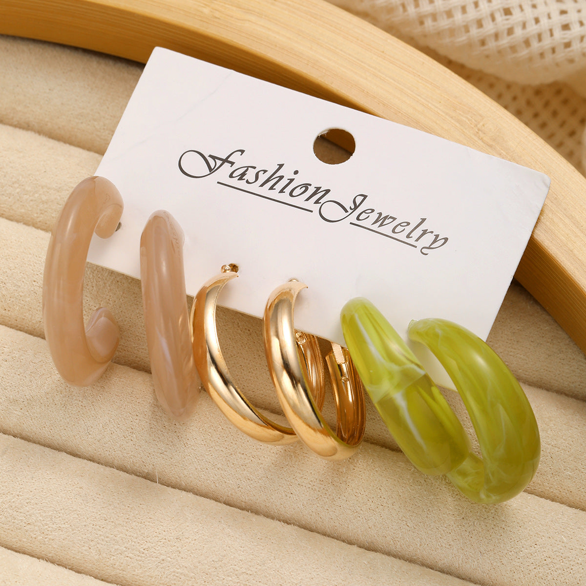 Damen Ohrringe Set mit eleganten marmorierten und goldfarbenen Akzenten Shop Nory