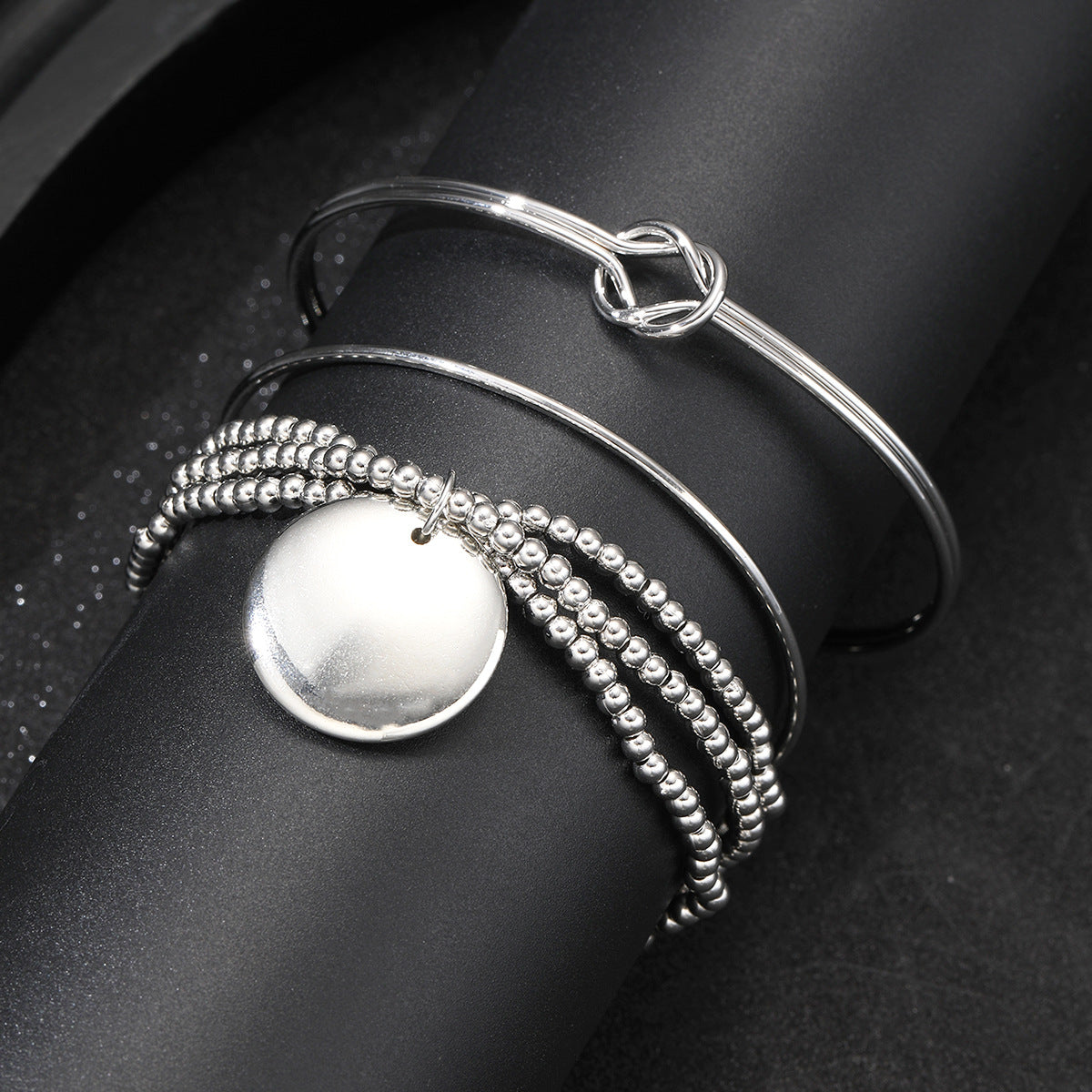 Damen Armband-Set mit kreativem Ketten-Design und stilvollen Anhängern Shop Nory