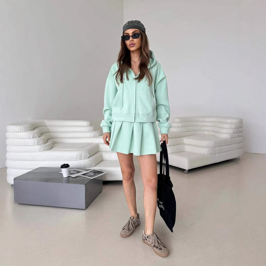 Damen Kurzzip-Kapuzenjacke mit plissiertem Minirock-Lounge-Set Shop Nory