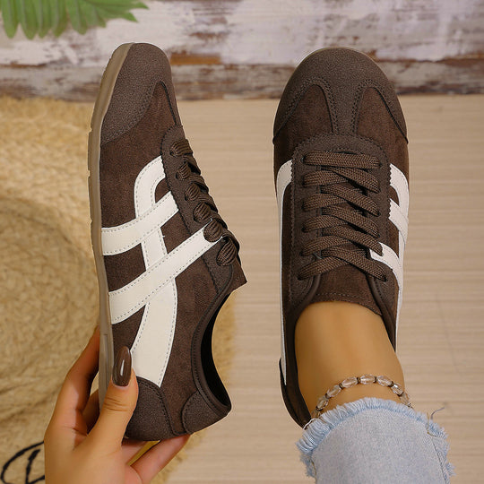 Damen Retro-Runner Slim Sneaker mit flacher Gummisohle und Zierstreifen Shop Nory