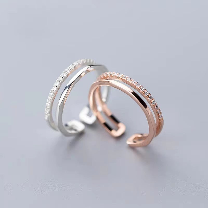 Damen designierter Ring mit funkelnden Zirkonia und elegantem Doppelband Shop Nory