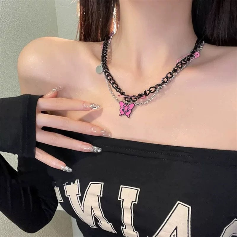 Damen Kette mit buntem Schmetterlingsanhänger und modischem Layering Shop Nory