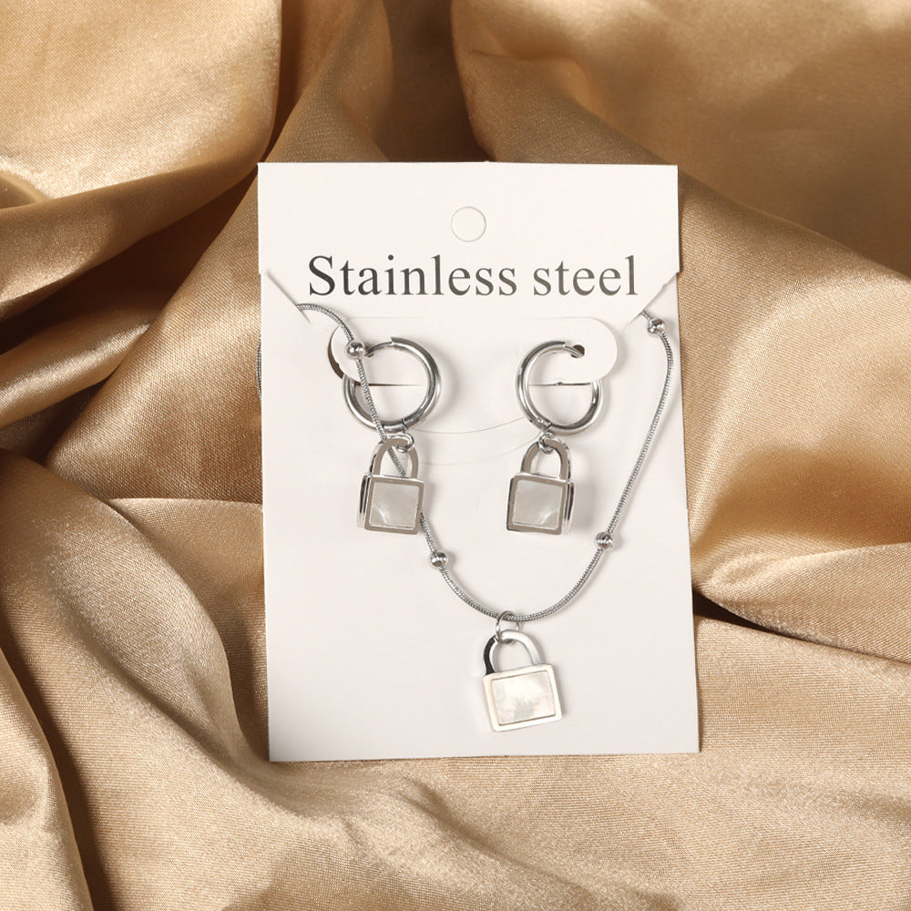 Damen Schmuckset mit glänzendem Sternenanhänger aus antiallergischem Edelstahl Shop Nory