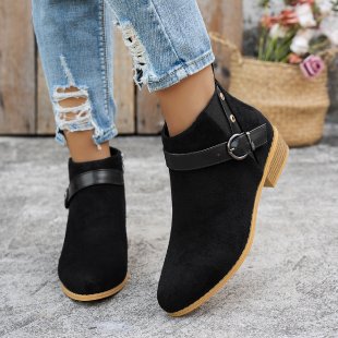 Damen Kurzschaft-Stiefelette aus Wildlederoptik mit seitlichem Reißverschluss und Ziergurt Shop Nory