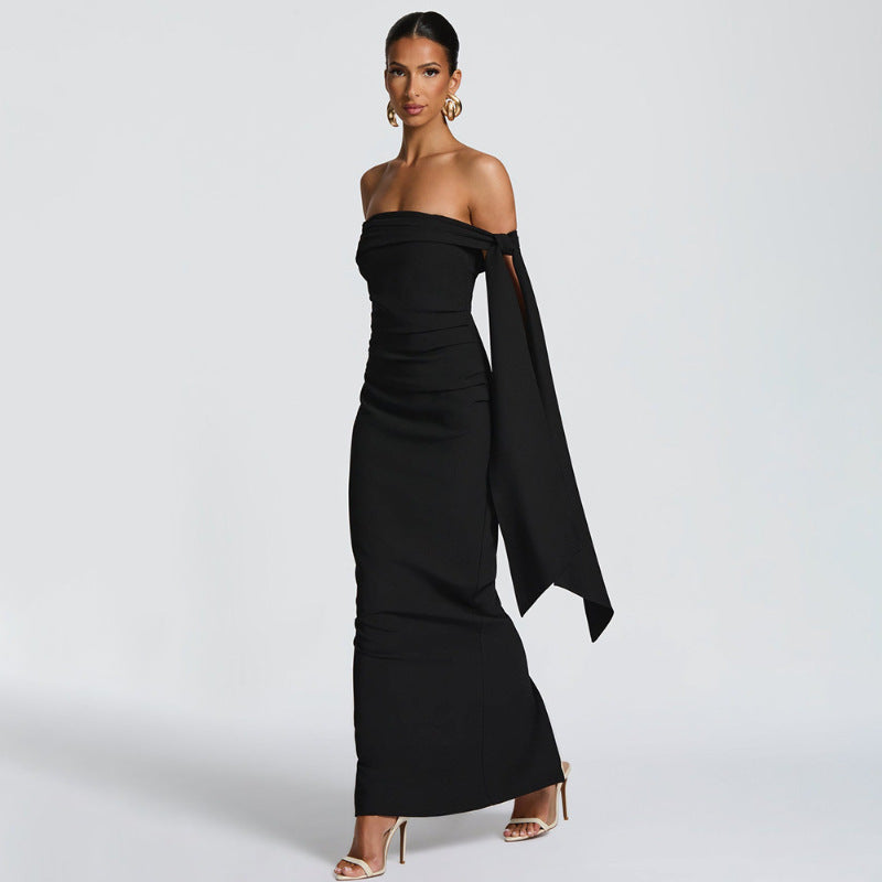 Damen Elegantes Abendkleid mit Off-Shoulder-Design und Fließendem Cape
