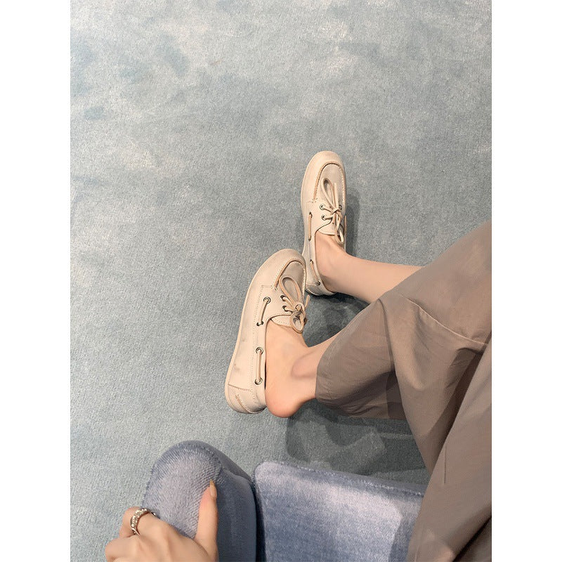 Damen Bootsschuh mit modischem Schnürdesign und hochwertiger Lederoberfläche Shopnory