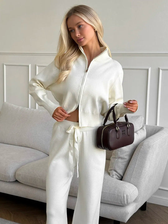Damen Feinstrick-Zweiteiler mit taillierter Zip-Kapuzenjacke und weiten High‑Waist Kordelhose Shop Nory