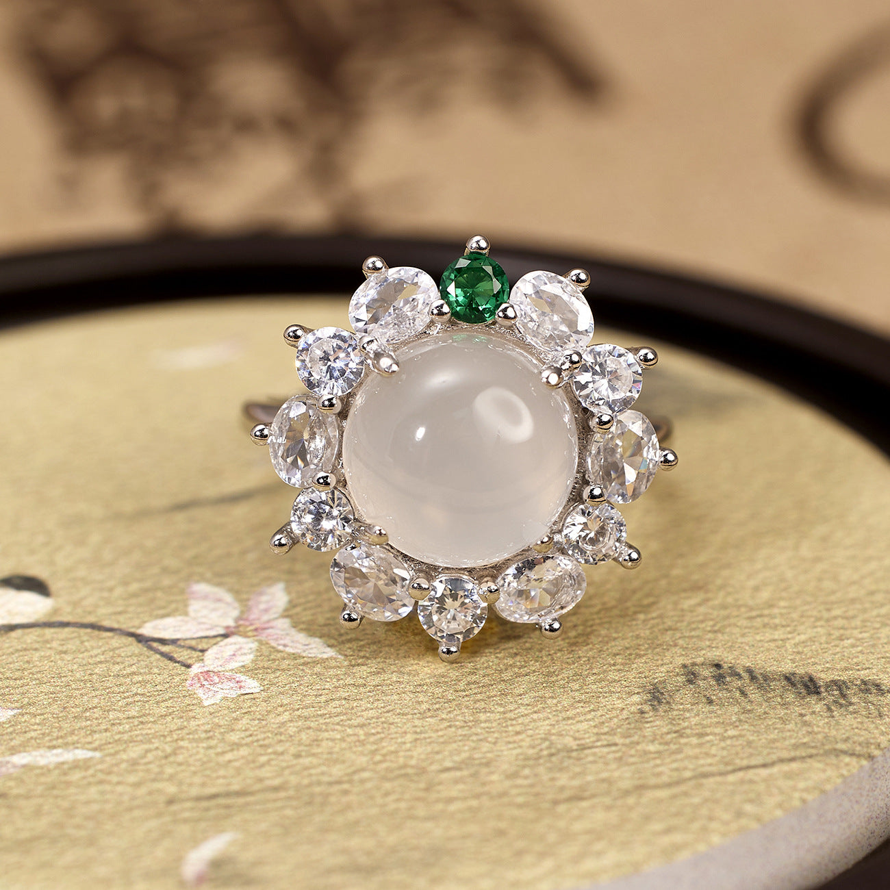 Damen Ring mit elegantem Mondstein und funkelnden Zirkonia Shop Nory