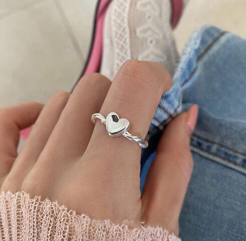 Damen Offener Ring mit geschwungenem Herzdesign Shop Nory