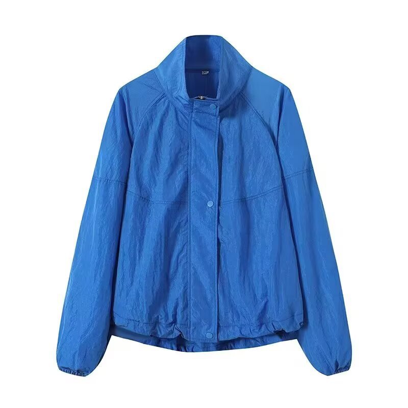 Damen Leichte Boxy‑Windbreakerjacke mit Stehkragen, verdeckter Druckknopfleiste und elastischem Saum Shop Nory