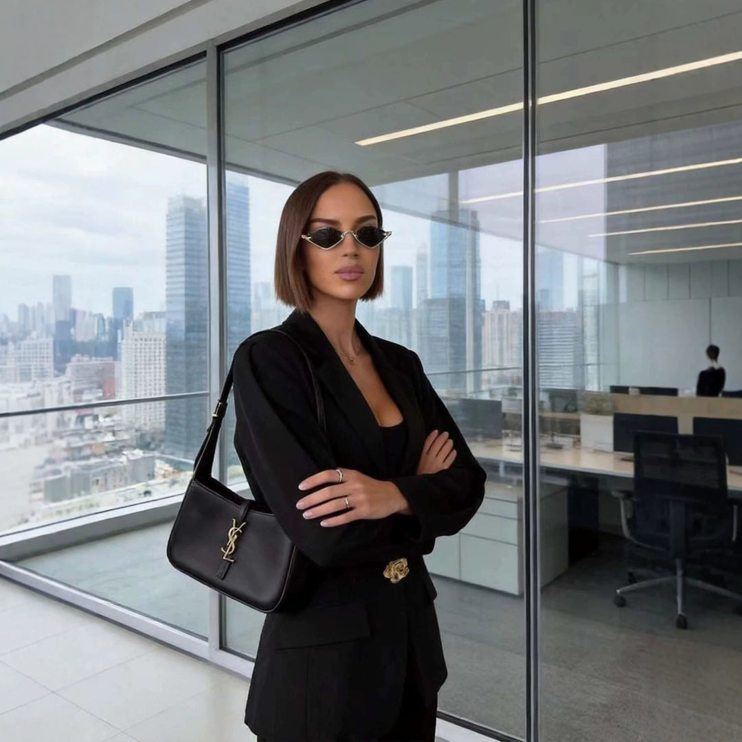 Damen Taillierter Ein-Knopf-Blazer mit floralem Dekoverschluss und Klappentaschen Shop Nory