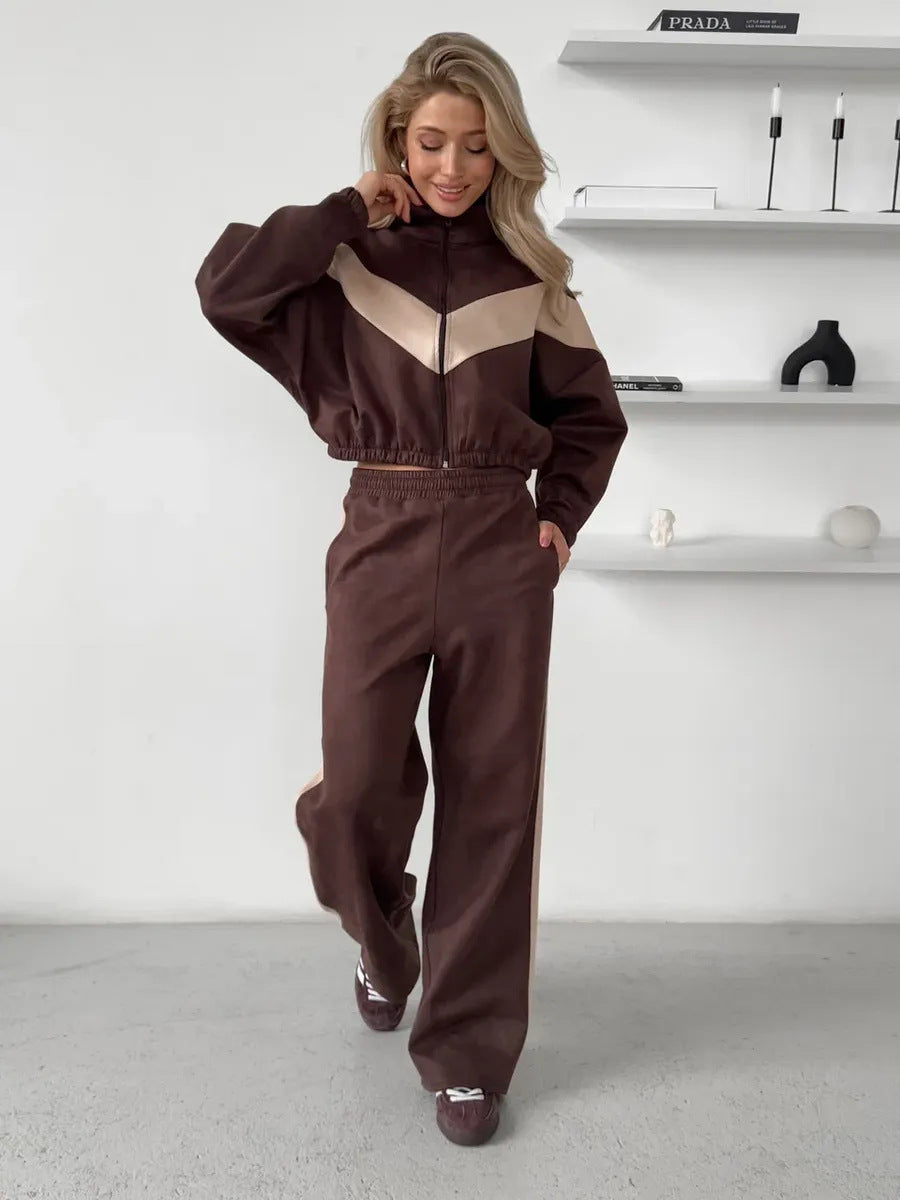 Damen cropped Zipjacke und weite Trackpants mit kontrastierendem Seitenstreifen Shop Nory