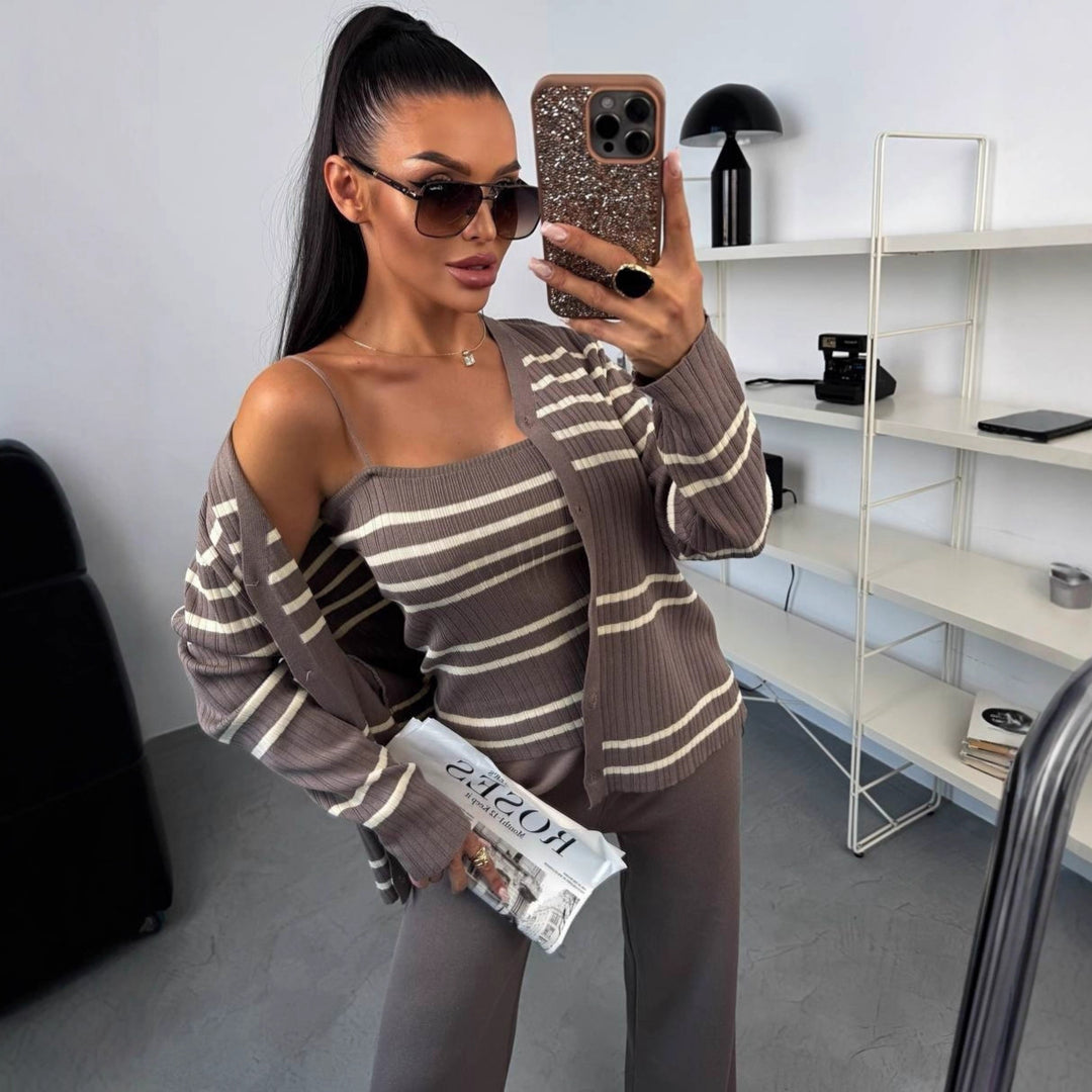Damen Strick-Loungewear-Set aus Feinripp mit Button-Cardigan, Spaghetti-Top und weitem Jogger Shop Nory