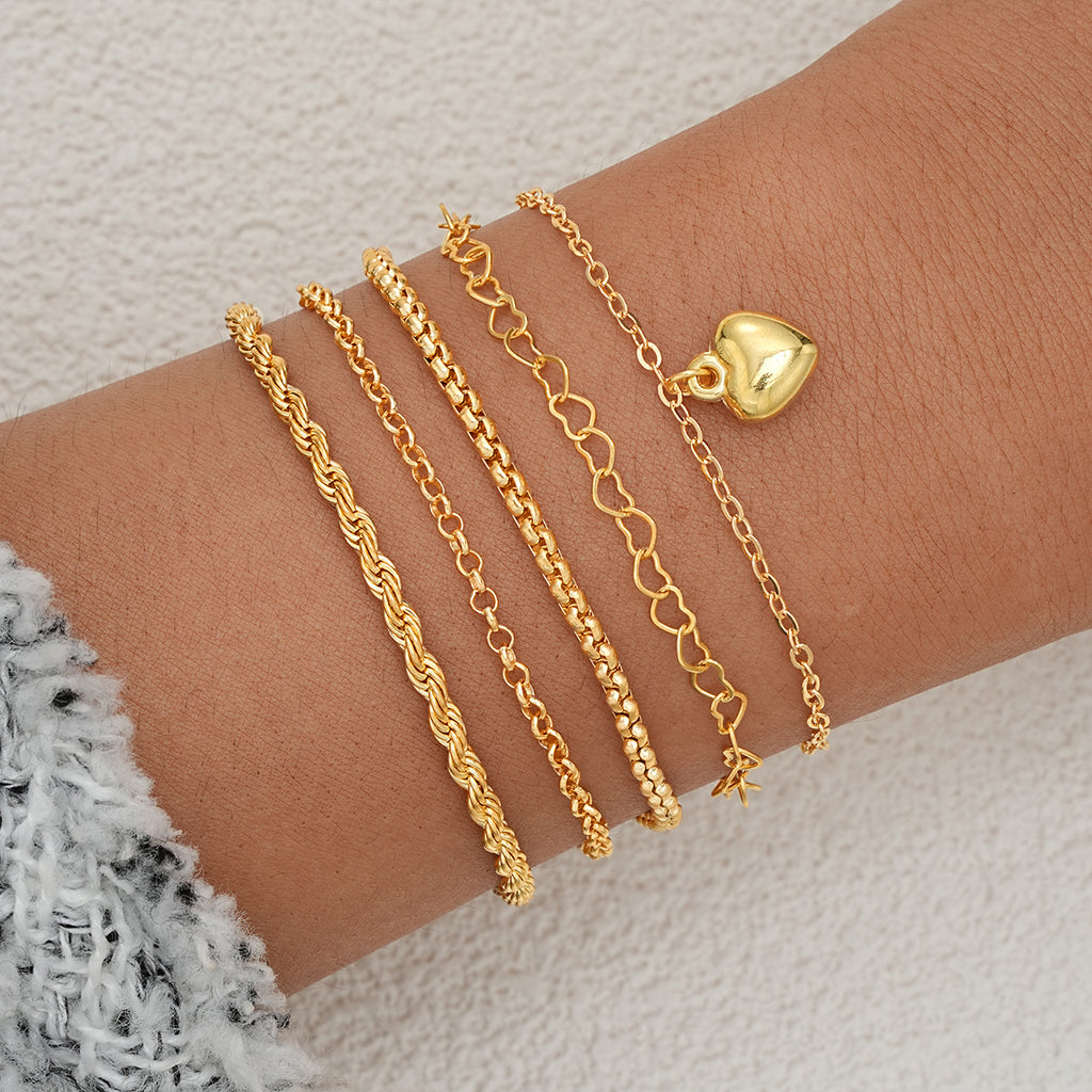 Damen Armband-Set mit filigranen goldfarbenen Ketten und Herzanhänger Shop Nory