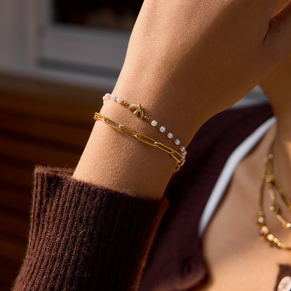 Damen Elegantes Edelstahlarmband mit Perlenakzenten und filigranem Design Shop Nory