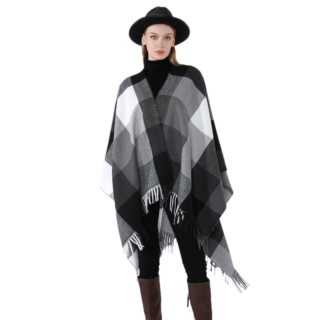 Damen Weichfallender Oversize-Poncho im Plaid-Webmuster mit V-Kragen und Fransensaum Shop Nory