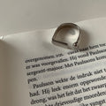 Damen Offener Ring mit minimalistischer sowie eleganter Krümmung und funkelndem Akzent Shop Nory