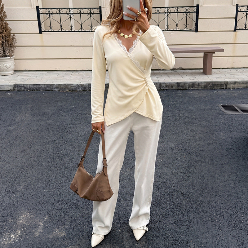 Damen Wickelshirt mit Spitzen-V-Ausschnitt, Raffung und Knopfdetail Shop Nory