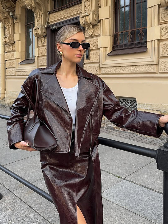 Damen Lackleder-Bikerjacke mit Oversize-Revers, boxy Schnitt & sichtbarem Reißverschluss Shop Nory