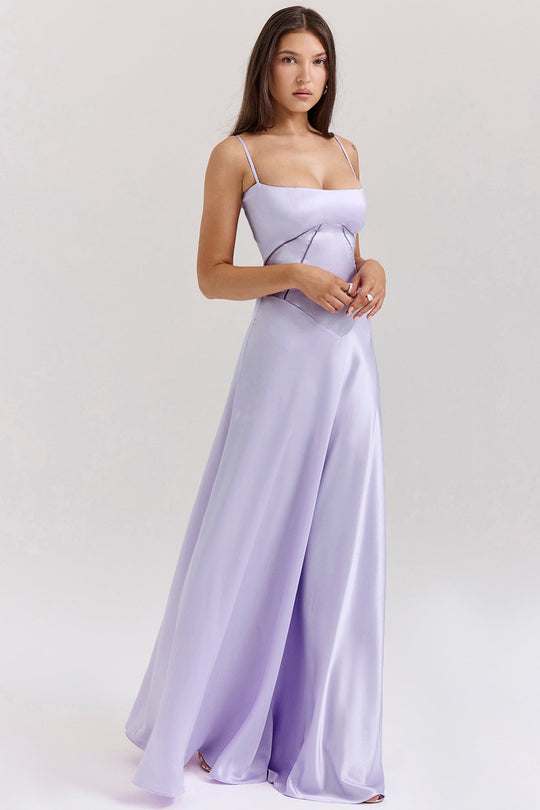 Damen Elegantes Abendkleid mit tailliertem Schnitt und schwingendem Rock