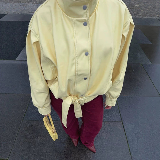 Damen Kurze taillierte Jacke mit Stehkragen, Puffärmeln und Bindegürtel Shop Nory