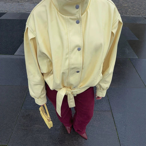 Damen Kurze taillierte Jacke mit Stehkragen, Puffärmeln und Bindegürtel Shop Nory