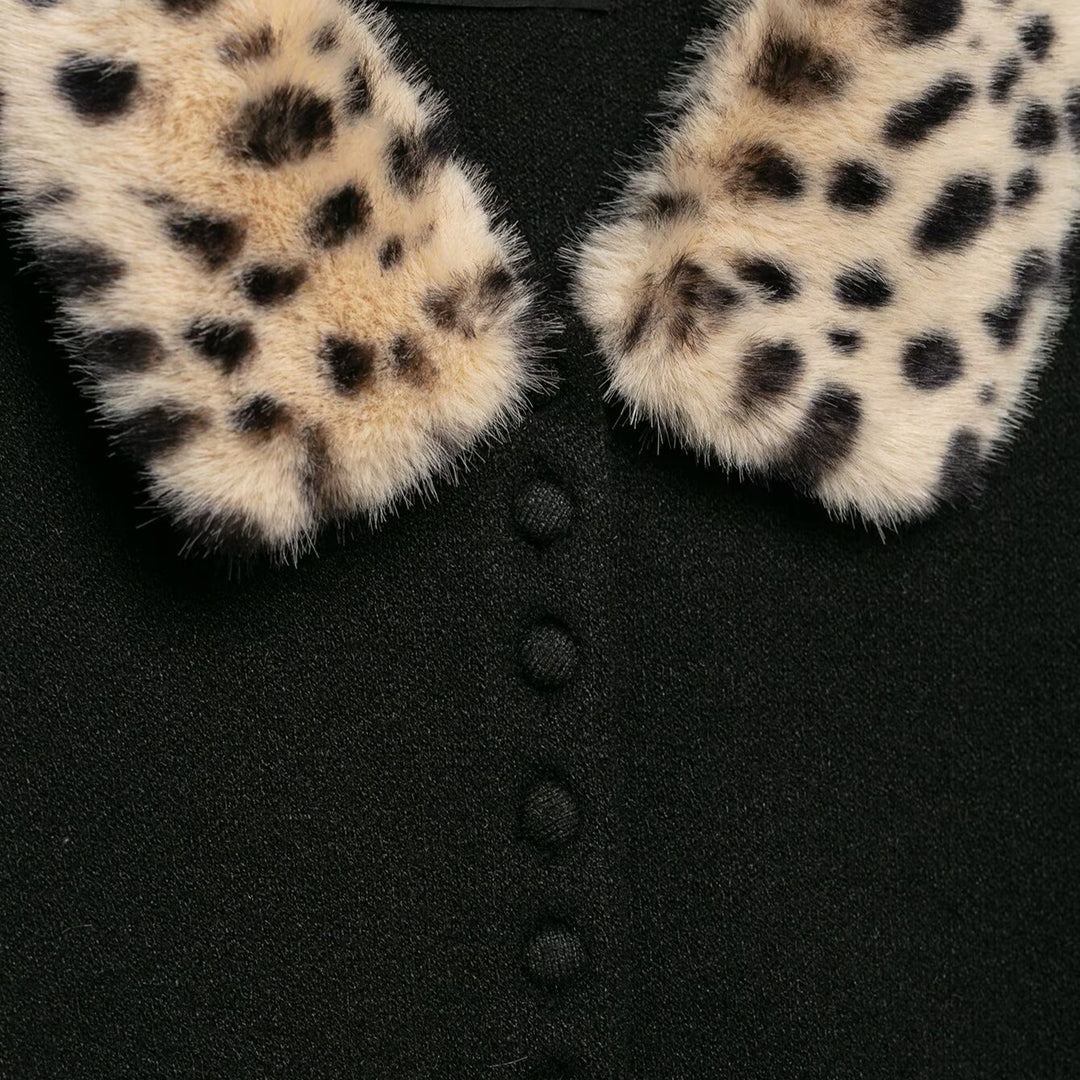Damen Kurzarm-Feinstrickcardigan mit abnehmbarem Kunstfell-Kragen im Leopardenmuster Shop Nory