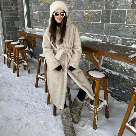Damen Langer Teddy-Kunstfellmantel mit Bindegürtel und Oversize-Silhouette Shop Nory