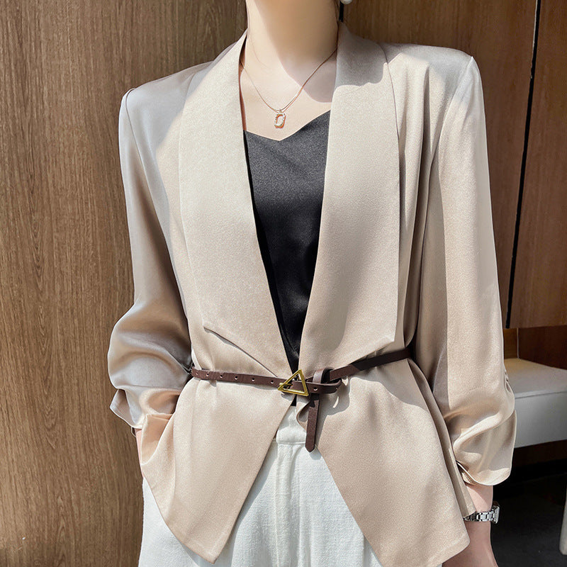 Damen Schalkragen-Blazer mit Satinbesatz, offener Front und legerer Kurzform Shop Nory