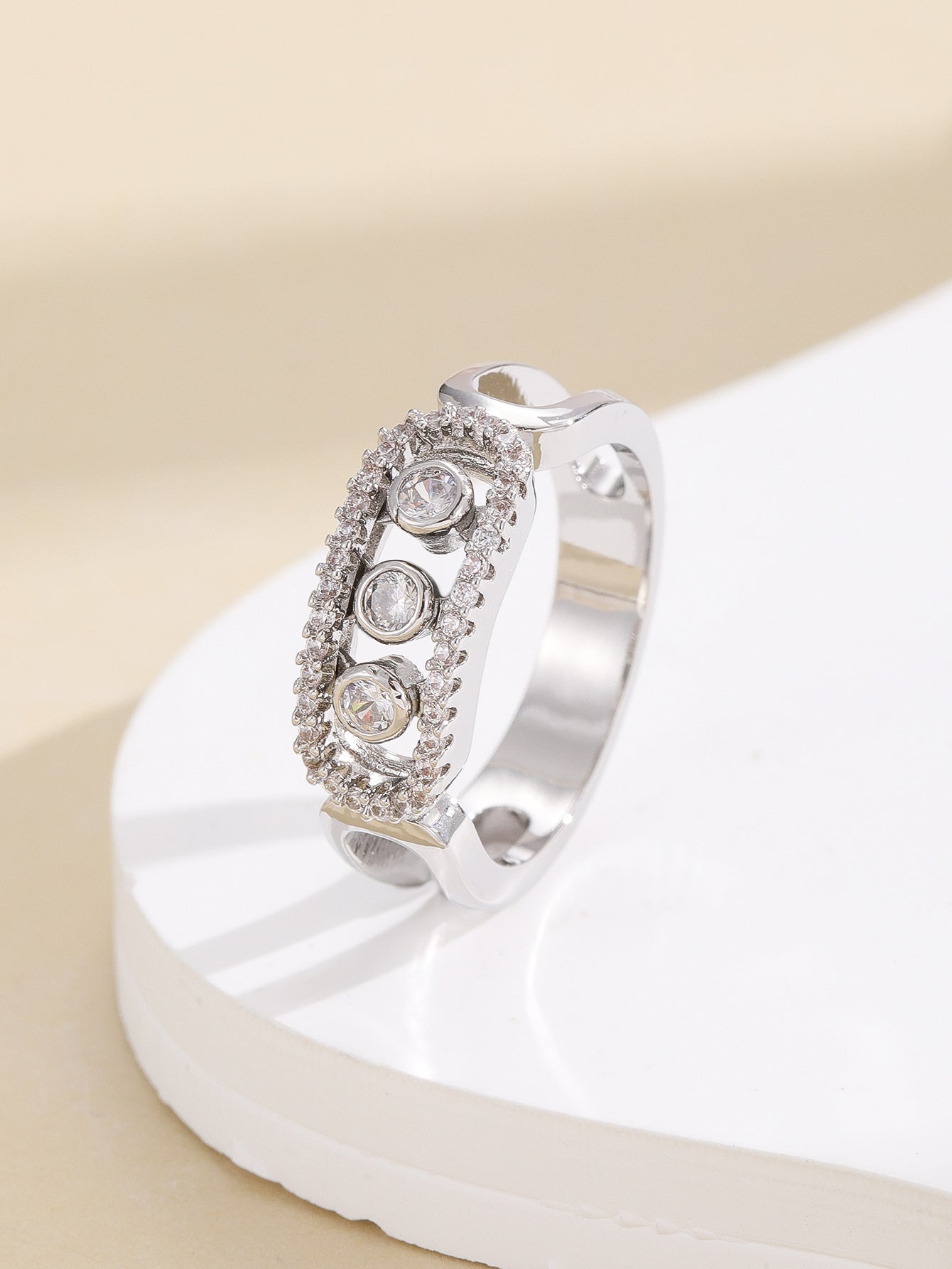 Damen goldener Zier-Ring mit funkelnden Steinen Shop Nory
