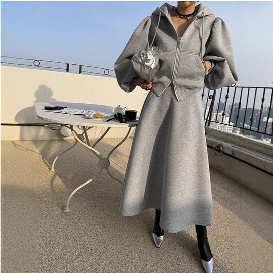 Damen Elegantes Sweatset aus Scuba‑Jersey mit Ballonärmeln und ausgestelltem Midirock Shop Nory