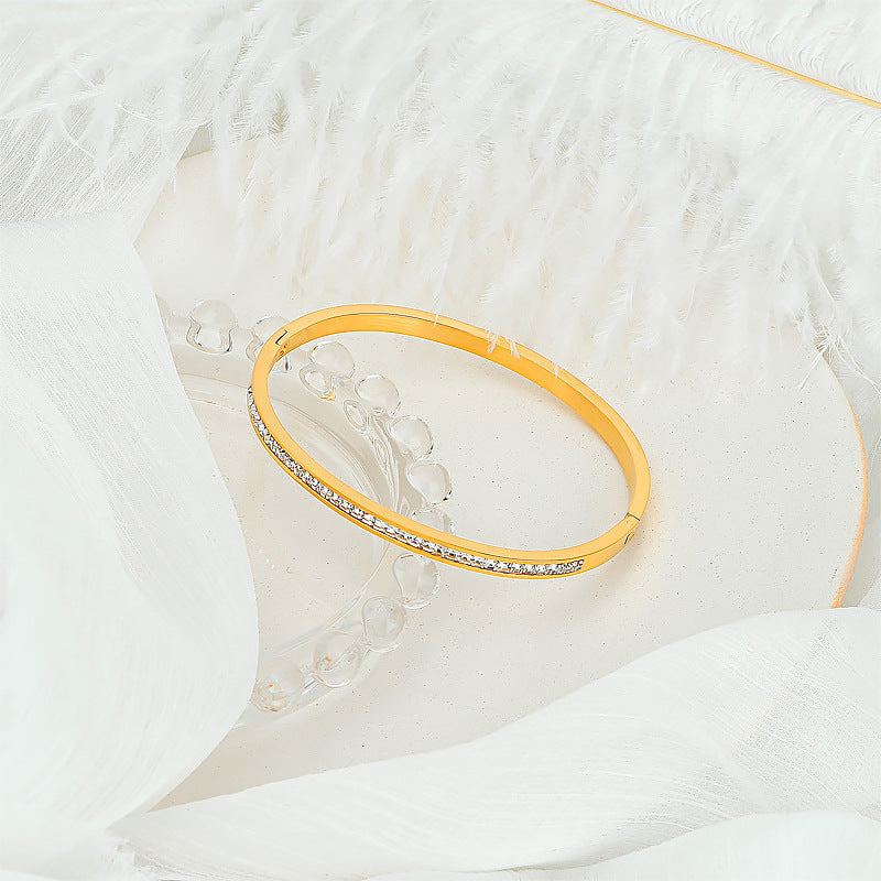 Damen elegantes Armband mit funkelnden Kristallakzenten Shop Nory