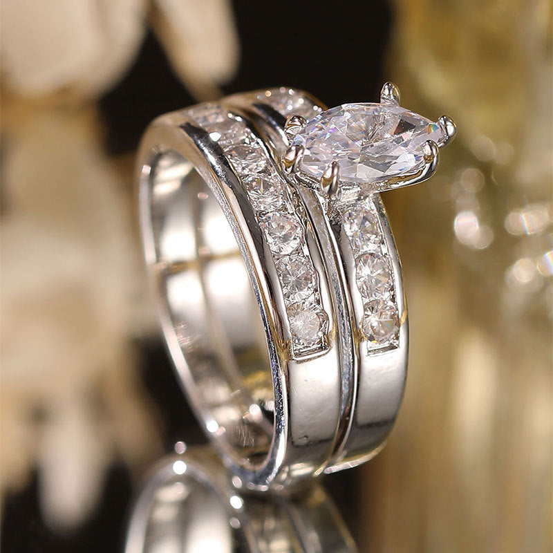 Damen Elegantes Verlobungsring Set mit funkelnden Zirkoniasteinen Shop Nory